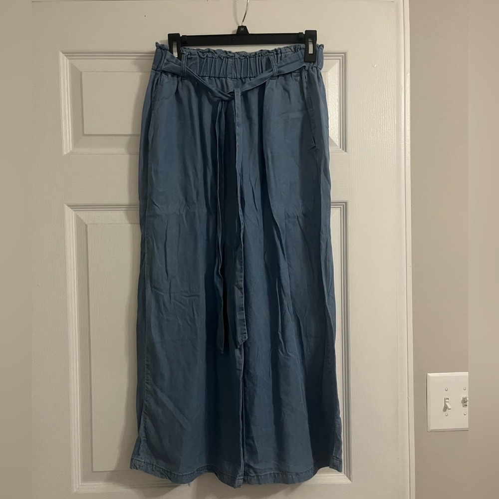 Flowy pants perfect for a beach coverup or when you’re not feeling actual jeans